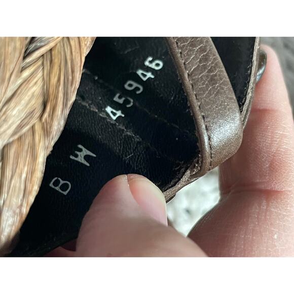 Stuart Weitzman Sandals Beaded Platform Woven Womens 7 M Brown Spain 45946 *Flaw - Picture 11 of 11